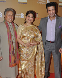 Ustad Amjad Ali Khan with his wife and Amaan Ali Khan