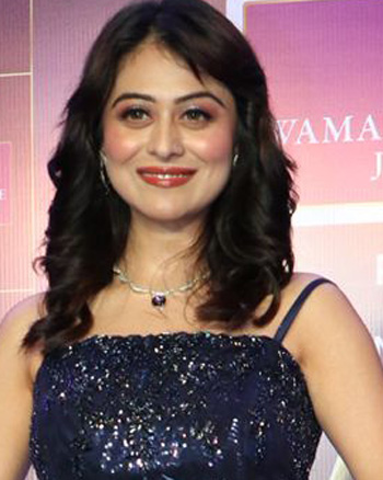 Falak Naaz