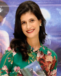 Author Farah Oomerbhoy