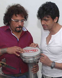 Tabla player Bickram Ghosh and Sonu Nigam