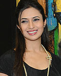 Divyanka Tripathi, Shezaad Khan and Bina Aziz