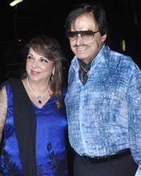 Sanjay Khan along with his wife Zarine Khan