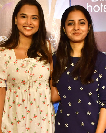 Sayali Sanjeev (Right)