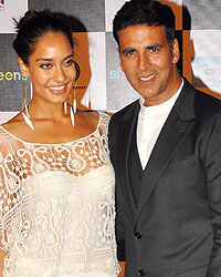 Lisa Haydon and Akshay Kumar