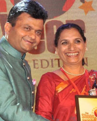 Aneel Muraraka and Rajan Negi Awarding Triveni Acharya