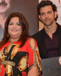 Sushil Gupta, Anjali Gupta, Rakesh Roshan, Pinky Roshan, Sunaina Roshan, Hrithik Roshan, Ajay Mago