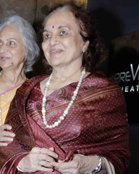 Helan, Waheeda Rehman and Asha PArekh