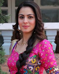 Shraddha Arya