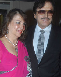 Sanjay Khan and his wife Zarine Khan