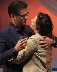 Rohit Roy and Mona Singh