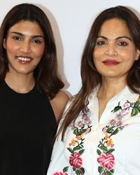 Alizeh Khan Agnihotri with her mother Alvira Khan Agnihotri