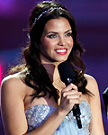 Jenna Dewan Tatum and Elisha Cuthbert introduce recording artist Ciara during the VH1 Divas 2012 show in Los Angeles