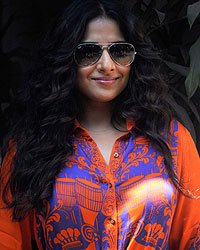 Vidya Balan Promotes 'Shaadi Ke Side Effects' at Radio Mirchi