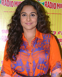 Vidya Balan Promotes 'Shaadi Ke Side Effects' at Radio Mirchi