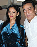 Kamal Haasan and Pooja Kumar