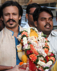 Vivek Oberoi Ganesh Visarjan