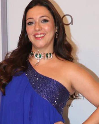 Nauheed Cyrusi
