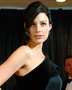 Actress Jessica Pare arrives the red carpet at the annual White House Correspondents' Association dinner in Washington