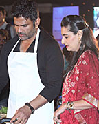 Mana Shetty and Sunil Shetty