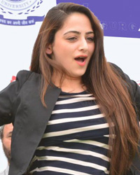 Zoya Afroz