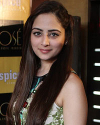 Zoya Afroz