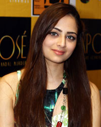 Zoya Afroz