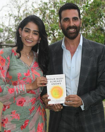 Nidhi Bhanshali Pandya and Akshay Kumar