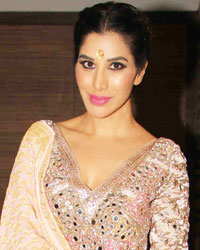 Sophie Choudry