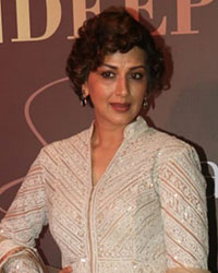 Sonali Bendre at Abu Jani and Sandeep Khosla Fashion Show