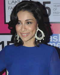 Amrita Puri at Anamika Khanna Show at LFW 2015