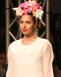 Aneeth Arora Show at WIFW SS 2015