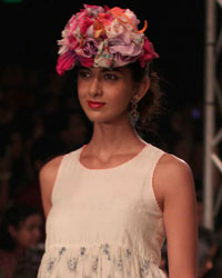Aneeth Arora Show at WIFW SS 2015