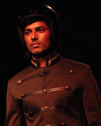 Arjun Khanna Show at LFW 2014