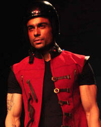 Arjun Khanna Show at LFW 2014