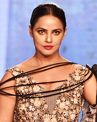 Neetu Chandra at Bombay Times Fashion Week 2018