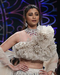 Daisy Shah at Bombay Times Fashion Week 2019