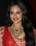 Sonakshi Sinha at Bridal Fashion Week 2012