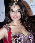 Bipasha Basu at Bridal Fashion Week 2012