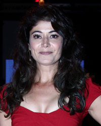 Pooja Batra at Farah Khan Show at IIJW 2014