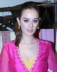 Evelyn Sharma at Fashion Fundraiser by Jhelum Fashion House