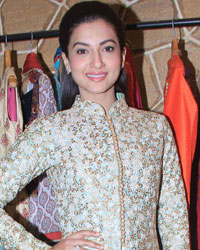 Gauhar Khan at Festive Collection Preview by SVA