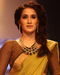 Sagarika Ghatge at Ganjam Show at IIJW 2014