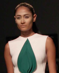 Gauri and Nainika Show at WIFW SS 2015