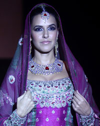 Neha Dhupia at Gitanjali Show at IIJW 2014