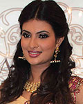 Sayali Bhagat at Guests at IIJW 2012