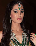 Nargis Fakhri at Guests at IIJW 2012