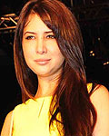 Kim Sharma at Guests at IIJW 2012