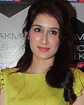 Sagarika Ghatge at Guests at LFW Winter-Festive 2012