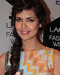 Esha Gupta at Guests at LFW Winter-Festive 2012