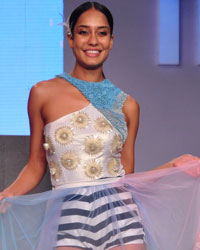 Lisa Haydon at India Beach Fashion Week 2015